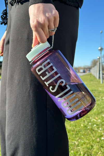 Cherry Moon - 1.0L Water Bottle | Nailster Denmark