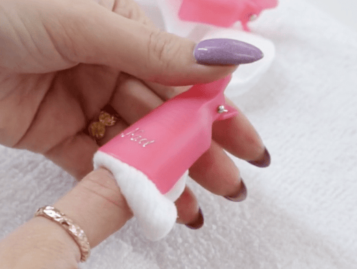 Aftagning af Gel Polish med Soak-Off Klips - Nailster Denmark