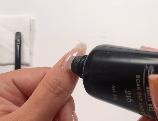 Aftagning og opfyldning med polygel - Nailster Denmark