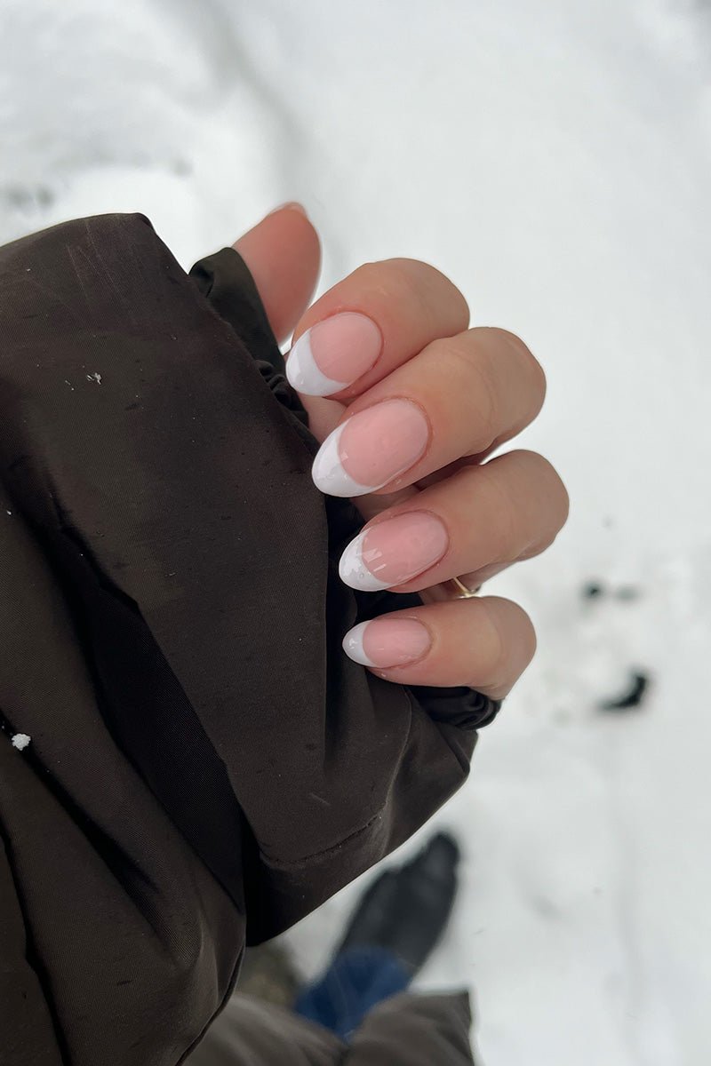 90s French Look | Nailster Denmark