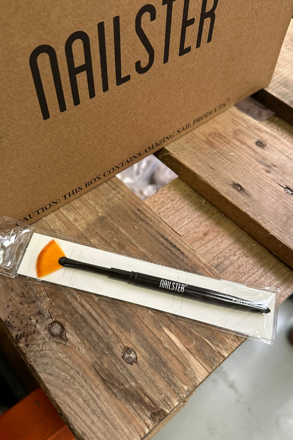Fan Brush