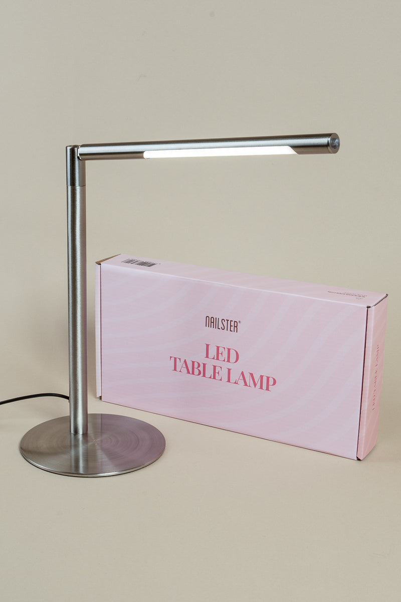 LED Neglebordlampe