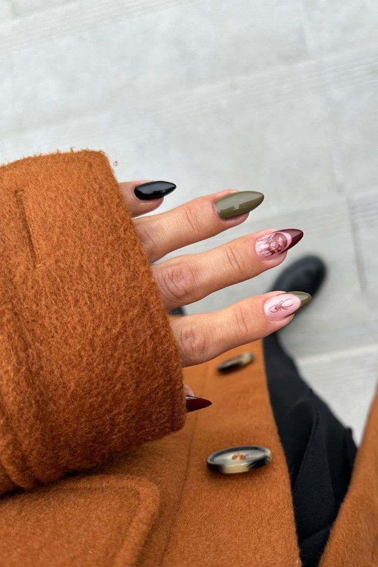 Black Widow Look | Nailster Denmark