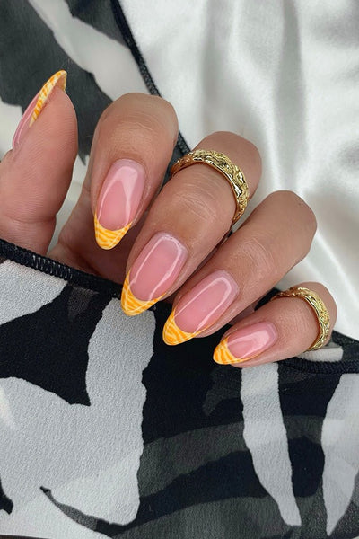 Pink  · 210 - Hand