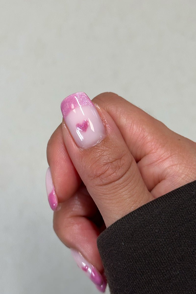 Cat Eye Hearts | Nailster Denmark