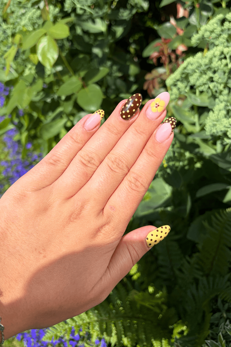 Chocolate Daisy Look | Nailster Denmark