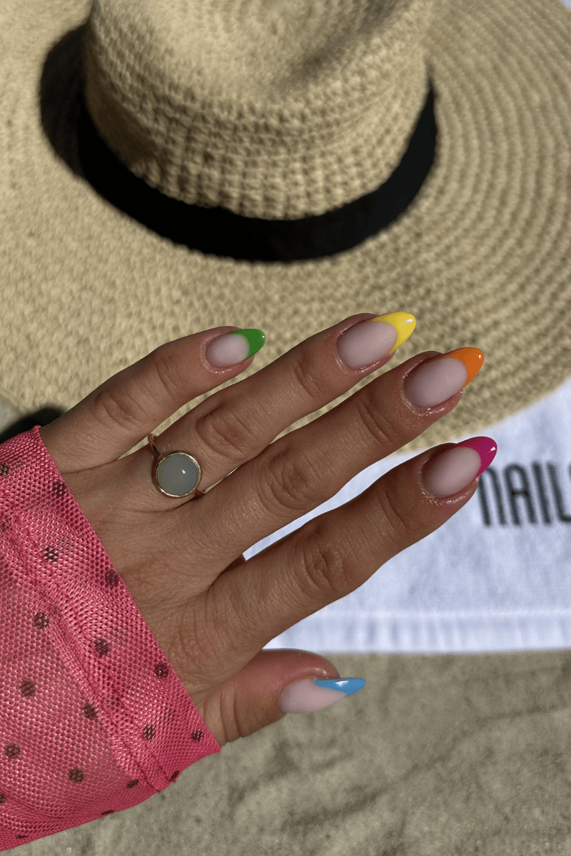 Colorful Frenchies | Nailster Denmark
