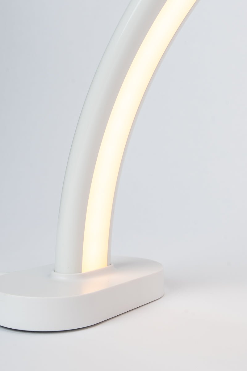 Curve LED Bordlampe | Nailster Denmark