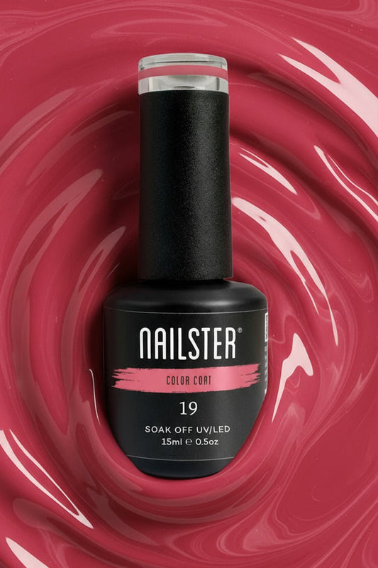Just a Girl · 19 | Nailster Denmark