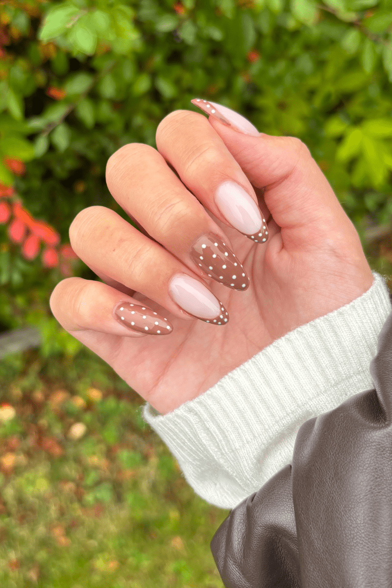 Latte Love Look | Nailster Denmark