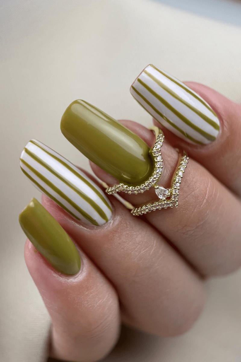 Matcha Lines Look | Nailster Denmark