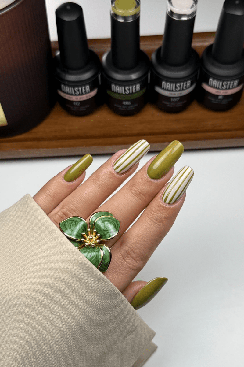 Matcha Lines Look | Nailster Denmark