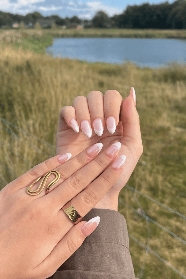 Milky French Look | Nailster Denmark