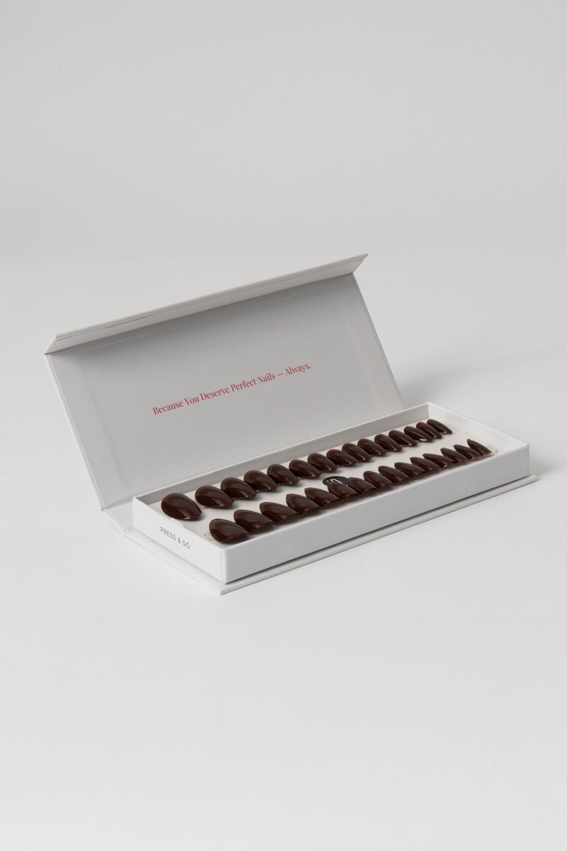 Press & Go - Brown obsession - Almond | Nailster Denmark