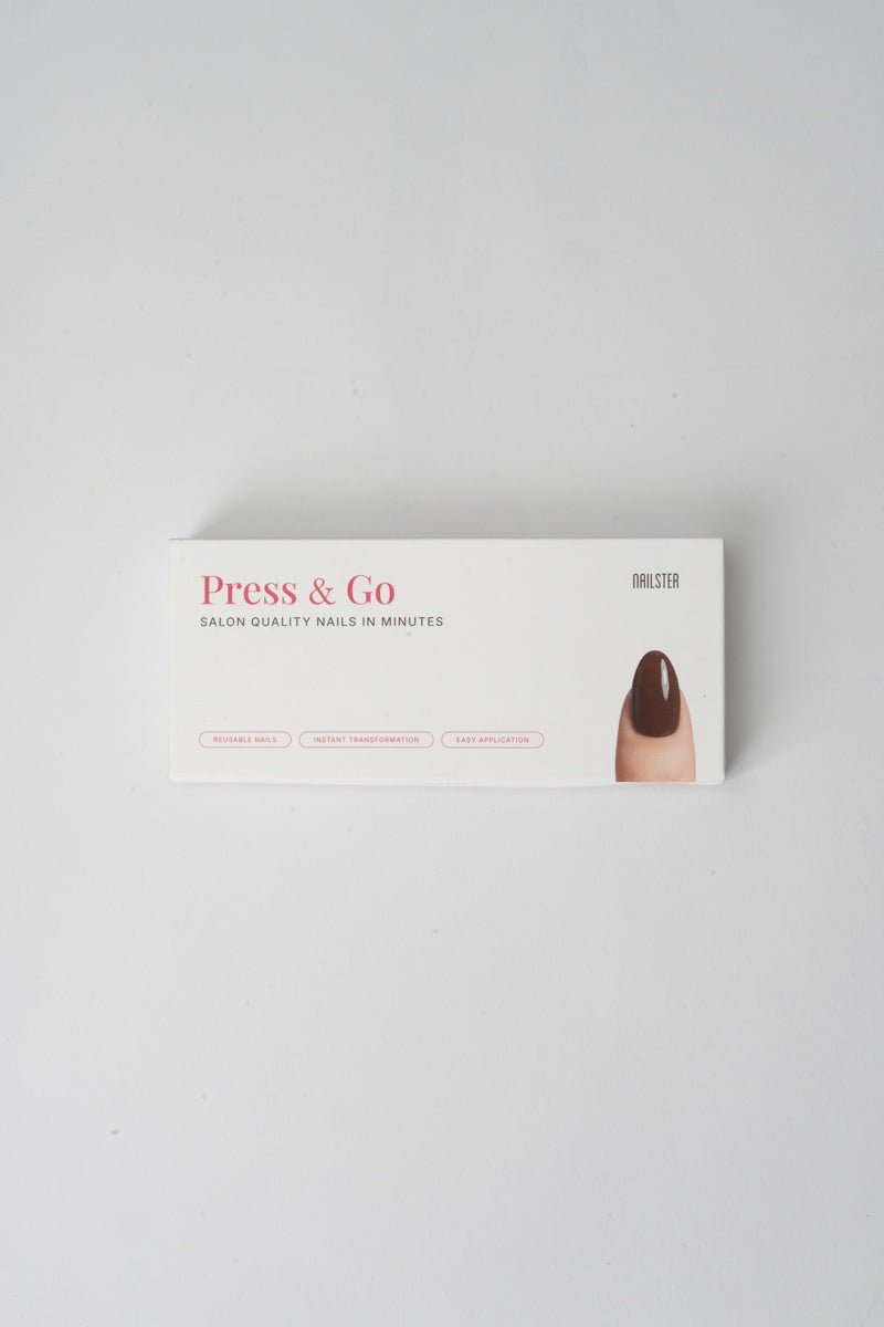 Press & Go - Brown obsession - Almond | Nailster Denmark