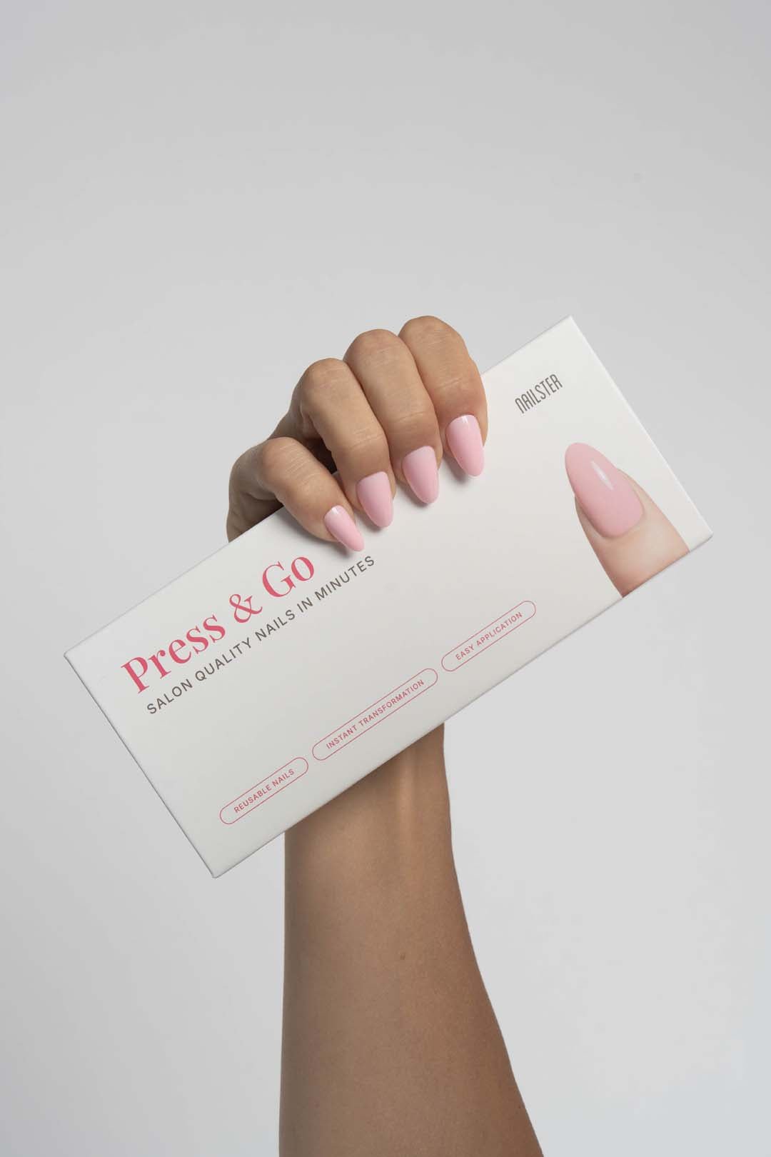 Press & Go - Feel like a girl - Almond | Nailster Denmark