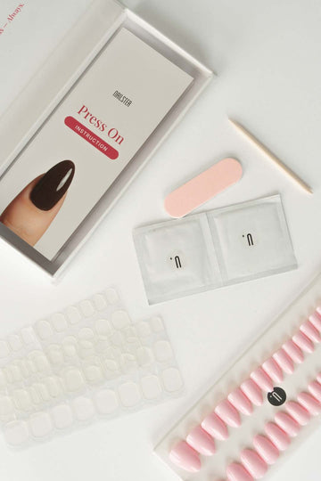 Press & Go - Feel like a girl - Almond | Nailster Denmark