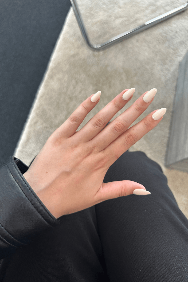 Press & Go - In the Nude - Almond | Nailster Denmark