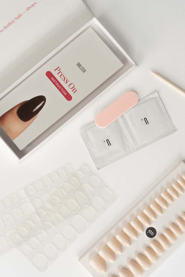 Press & Go - In the Nude - Almond | Nailster Denmark
