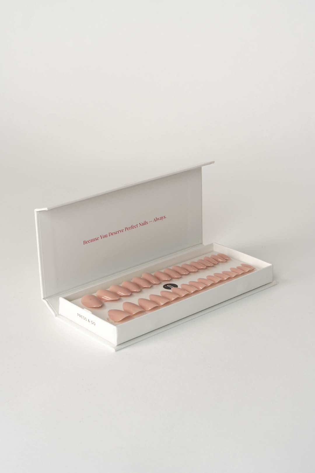 Press & Go - (not) in the mood - Almond | Nailster Denmark
