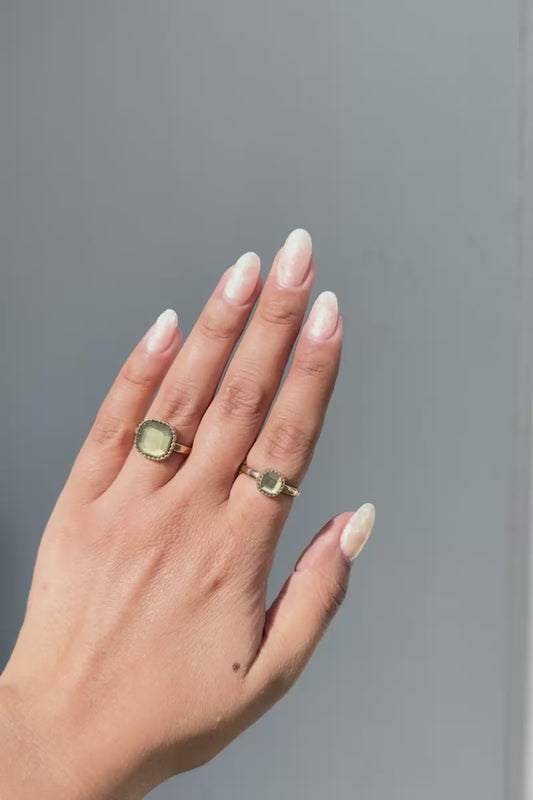 Opal Pearl • 467