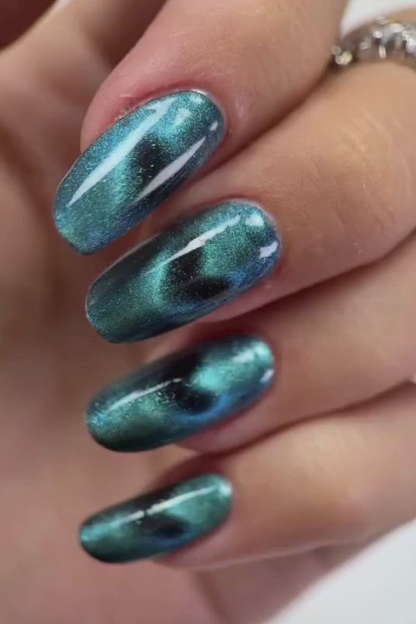 Jade Cat Eye · 549