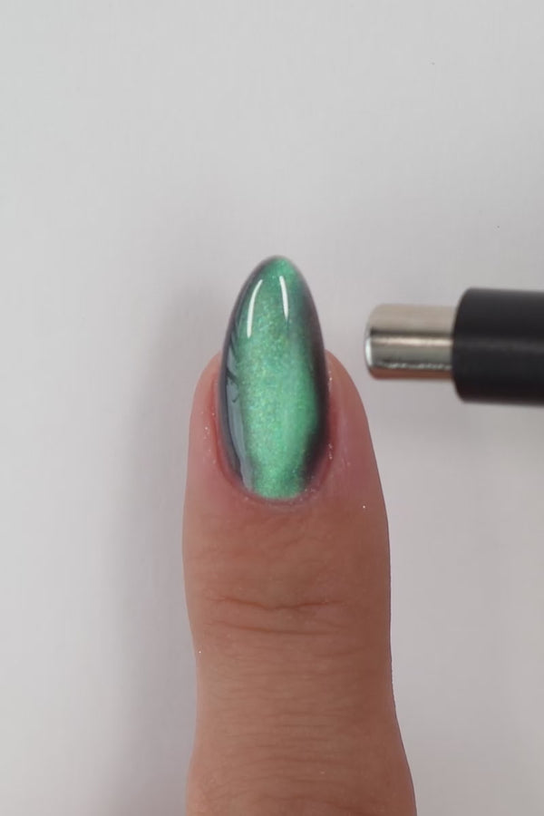 Jade Cat Eye · 549