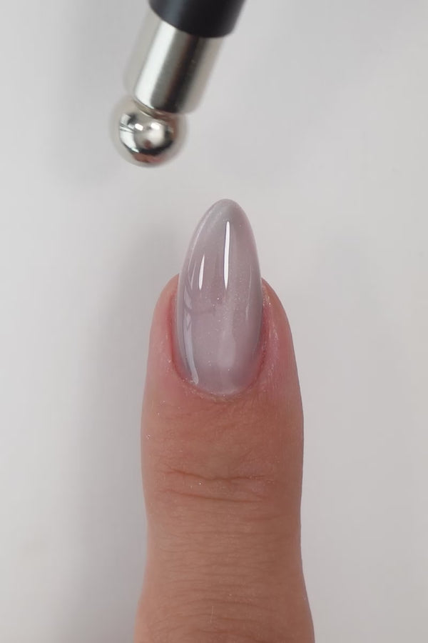 Moon Cat Eye · 550