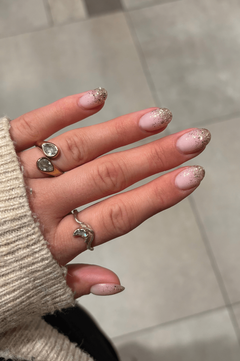Soft Sparkle Look | Nailster Denmark