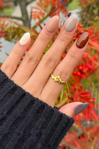 Sweet Soil  · 232 - Hand