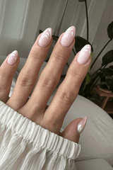 White Swirl Look | Nailster Denmark